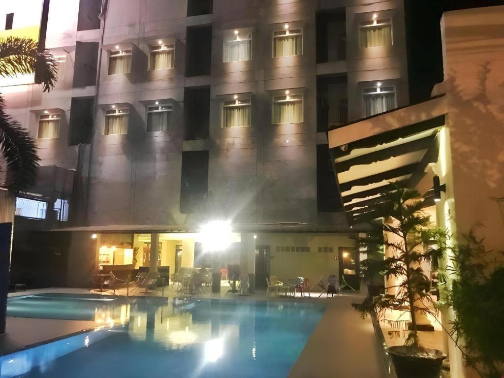 Avenue Suites Bacolod Kültér fotó