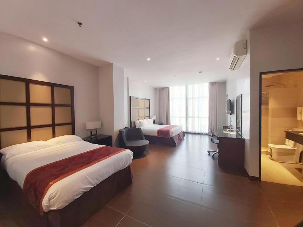 Avenue Suites Bacolod Kültér fotó