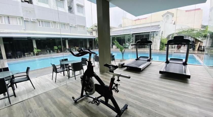 Avenue Suites Bacolod Kültér fotó