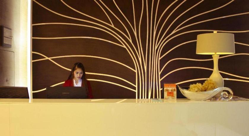 Avenue Suites Bacolod Kültér fotó